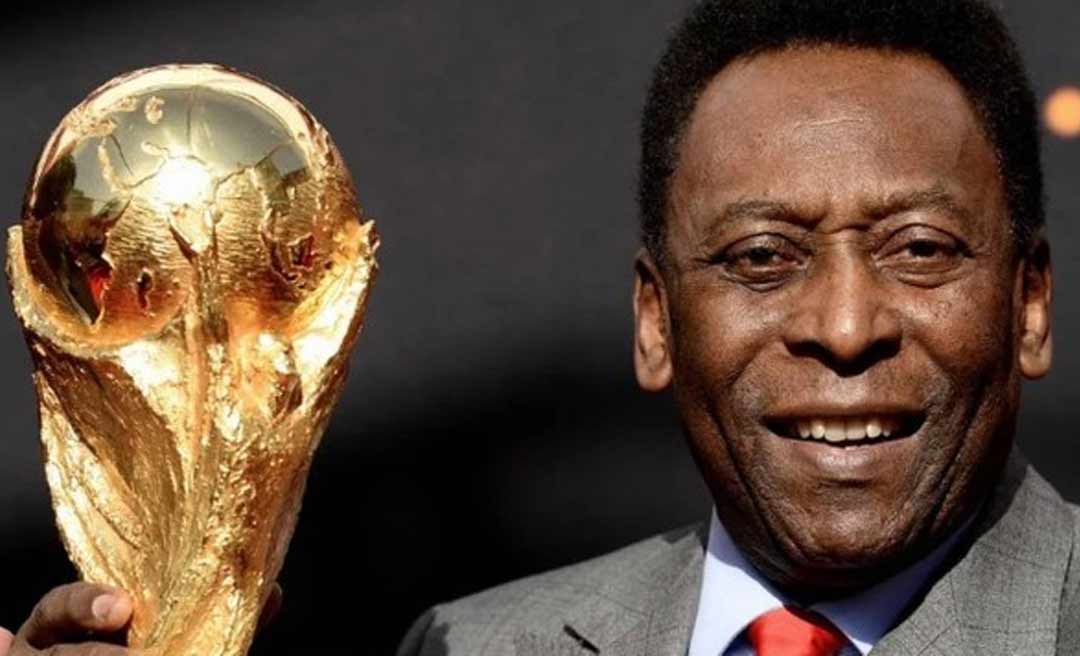 Revista americana elege Pelé como o melhor jogador da história; Ronaldo Fenômeno também está na lista