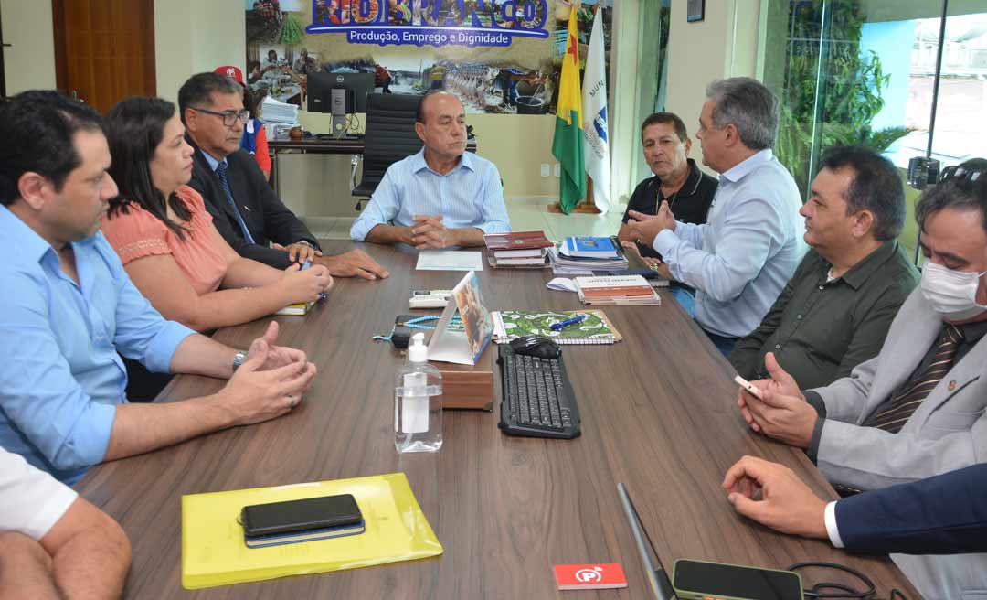 Após reunião com o Grupo Rizzo, prefeitura de Rio Branco e RBTrans anunciam retorno da Zona Azul devido rotatividade para o comércio