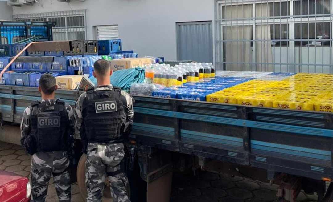 Carga de bebida roubada é recuperada na Capital pela Polícia Militar; três homens são presos