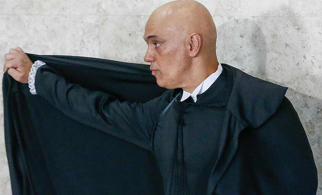 Ministro Alexandre de Moraes encaminha à PGR pedido para barrar posse de deputados