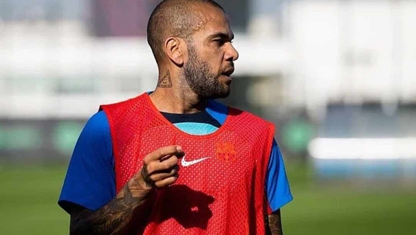 Devendo R$ 12,5 milhões, Daniel Alves tem propriedades embargadas