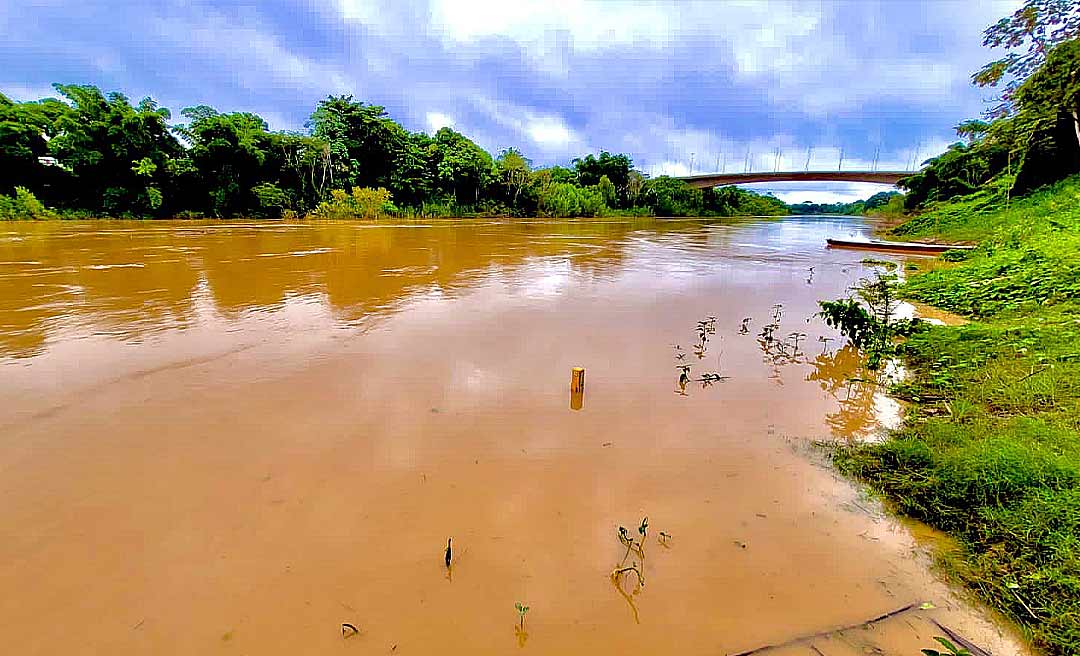 Nível do rio Acre ultrapassa os 11 metros em Rio Branco e Defesa Civil se mantém em alerta