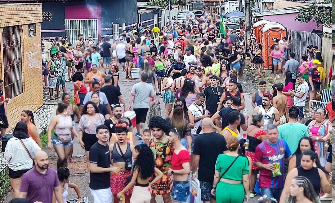 Multidão invade ruas do Tucumã para brincar carnaval; confira a galeria de fotos