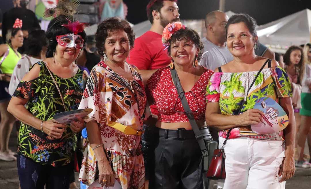 Segurança, boa estrutura e som de qualidade marcam a terceira noite de "Carnaval da Família" em Rio Branco