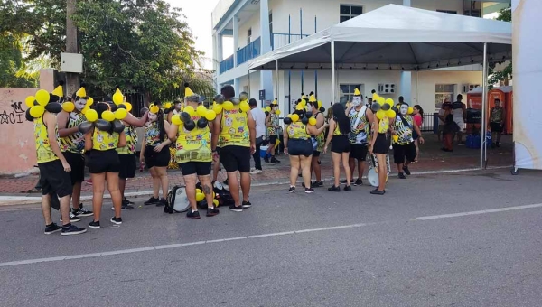 Movimento ainda é fraco no centro para início do desfile dos blocos