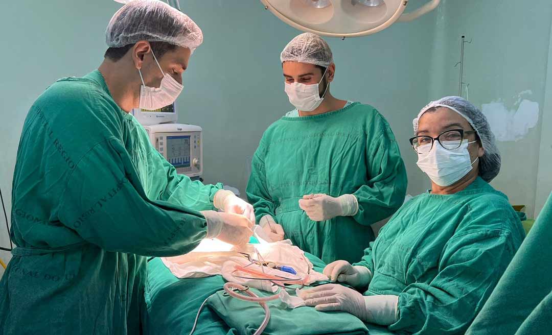 Primeira cirurgia em recém-nascido com coluna aberta é realizada no Hospital Regional do Juruá