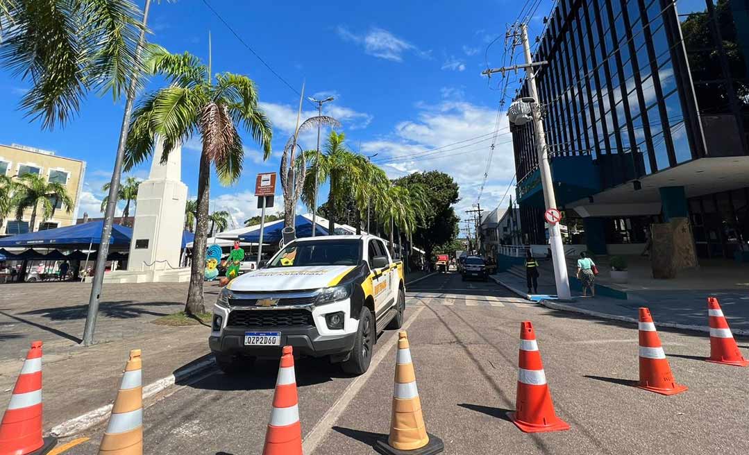 Transporte milionário de dinheiro com apoio de helicóptero chama a atenção no Centro de Rio Branco; entenda