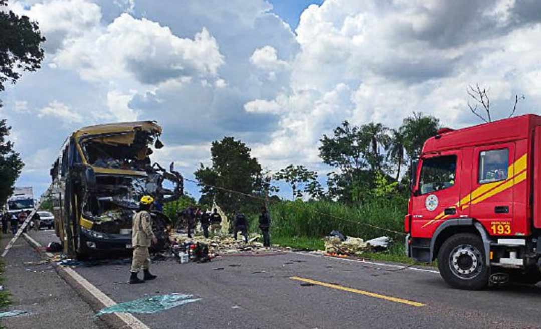 Identificadas as sete vítimas do acidente envolvendo o ônibus da Matriz e uma carreta