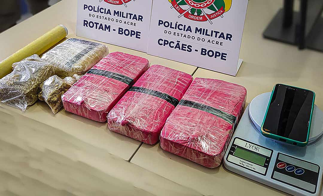 Polícia Militar prende homem com sacola com cinco quilos de cocaína no bairro Chico Mendes