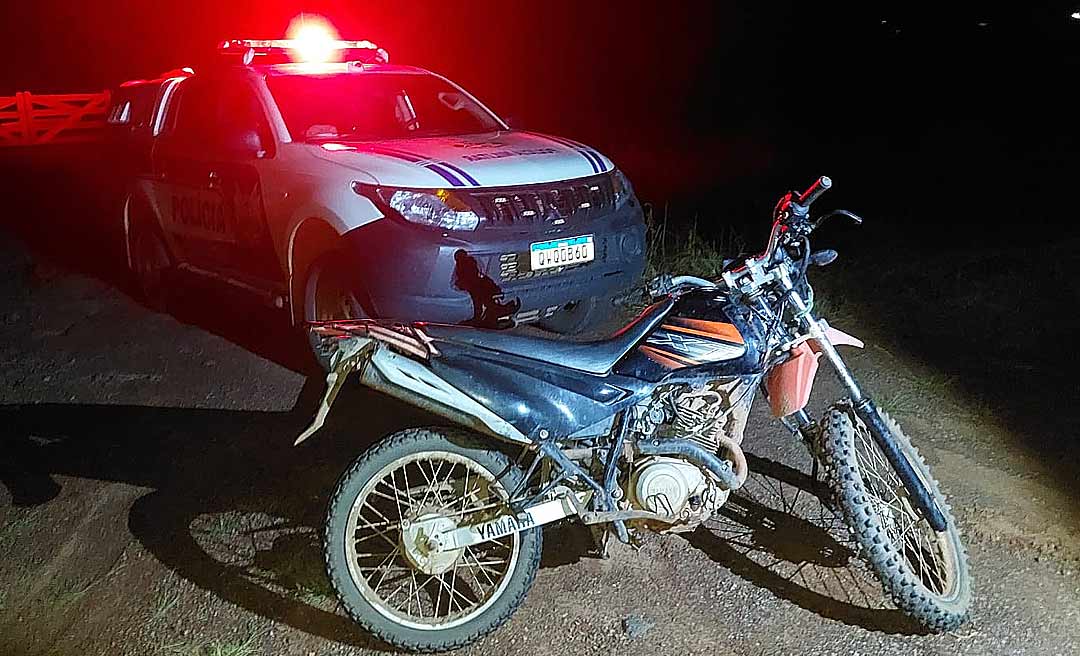 Polícia Militar do Acre desarticula "boca de fumo" e recupera motocicleta roubada