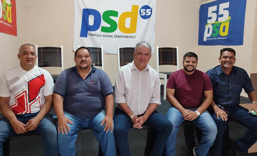 Petecão visita região do Juruá para entregar maquinários e inaugurar obras