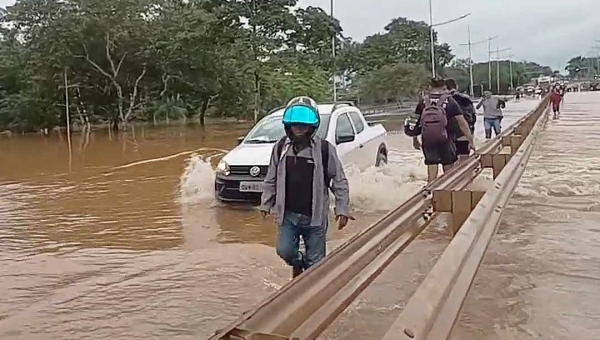 Igarapé ‘baixa’ e acesso ao Aeroporto de Rio Branco é liberado, confirma PRF