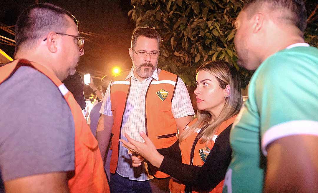 Em Brasiléia, Alan Rick vistoria bairros alagados e solicita ajuda federal