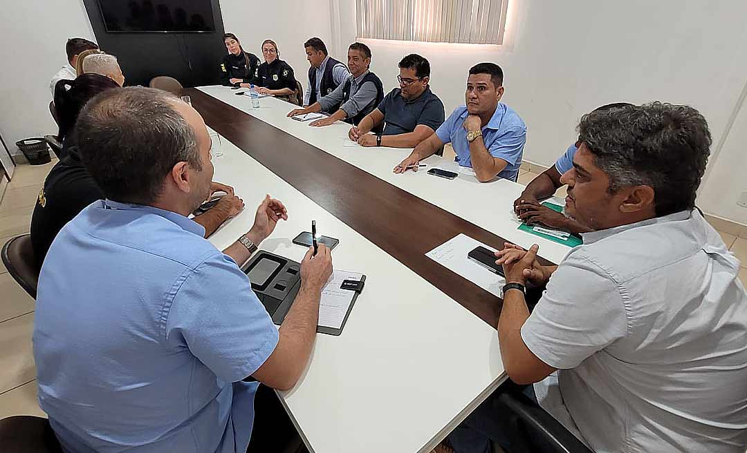 Prefeitura do Quinari discute mudanças no trânsito da Avenida Castelo Branco, após bueiro romper na BR-364