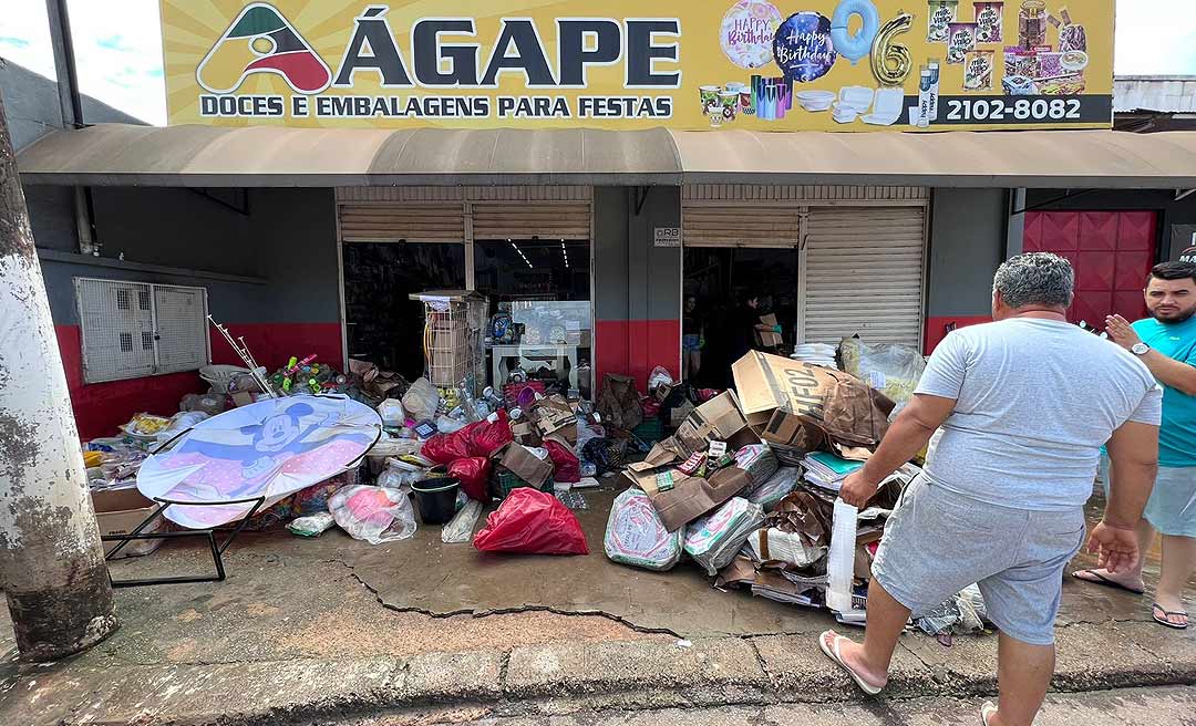 Igarapé São Francisco apresenta vazante e comerciantes calculam prejuízos na Getúlio Vargas