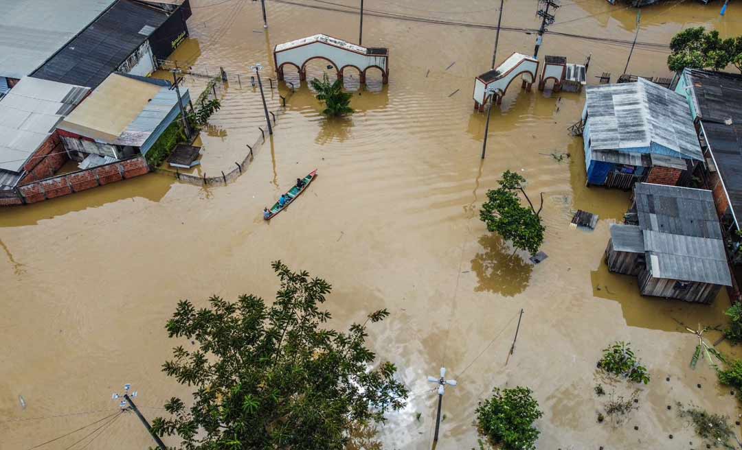 Rio Acre baixa seis centímetros em 12 horas, chega a 17, 65 metros e dá sinais de vazante