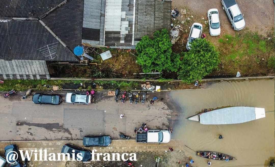 Faccionados estão cobrando "passagem" para transportar pessoas isoladas pela cheia do Rio Acre