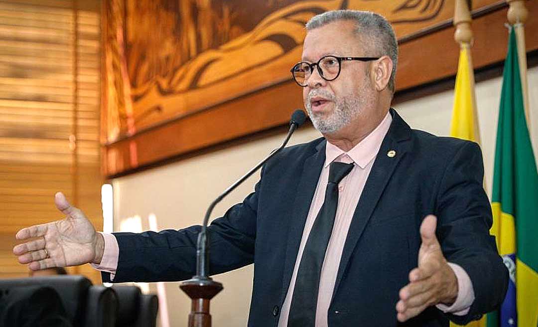 Deputado Afonso Fernandes explica paralisação em obras no estádio Arena da Floresta