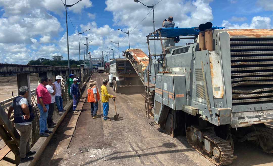 Parceria de prefeitura e Governo do Acre realiza manutenção do revestimento asfáltico da ponte metálica