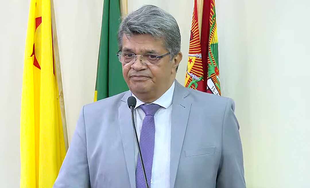 Em sessão solene na Aleac, jornalista defende PCCR dos servidores da Comunicação