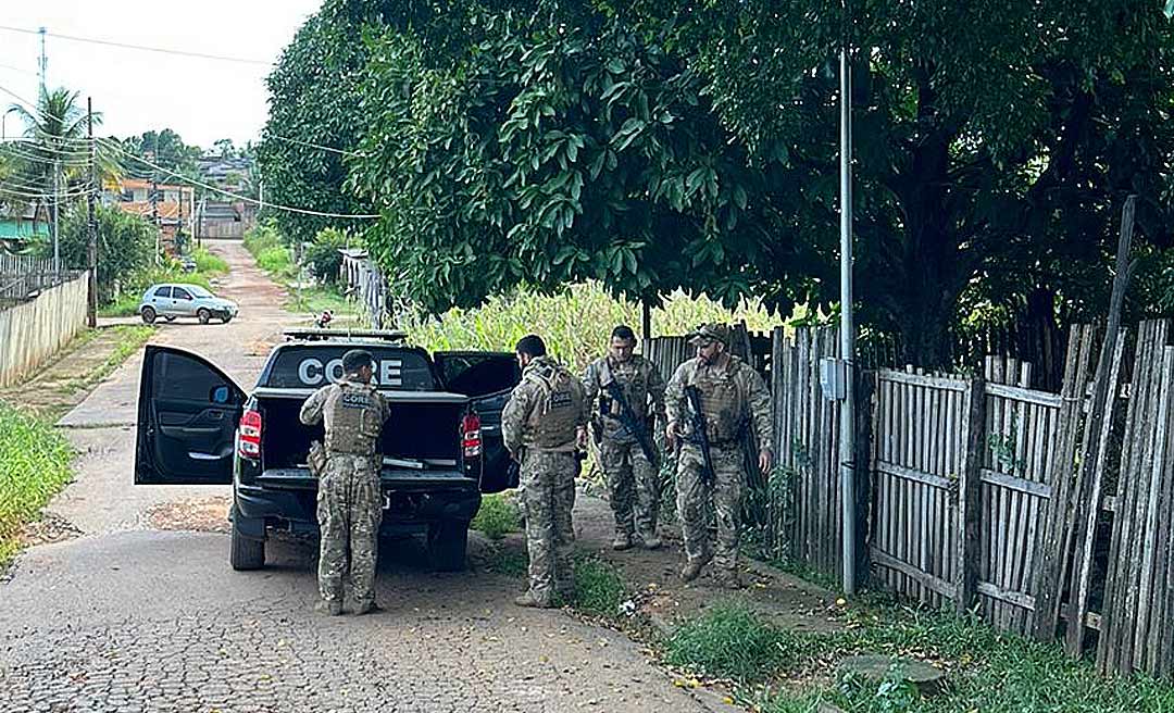 Menor apreendido comentou que iria atirar nos colegas; pai tinha uma arma em casa