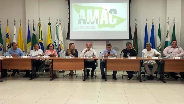 Alan Rick comemora Estatuto do Consórcio Intermunicipal para instalação dos aterros sanitários