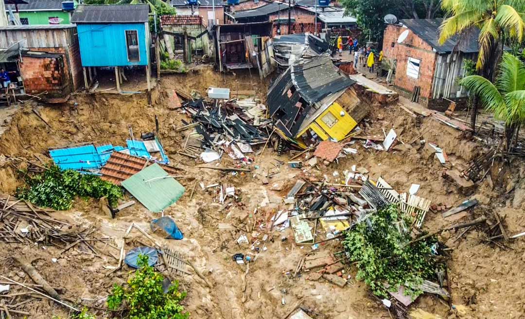 Em Rio Branco, 550 famílias não poderão retornar para suas casas por causa do risco de desmoronamento, diz Defesa Civil