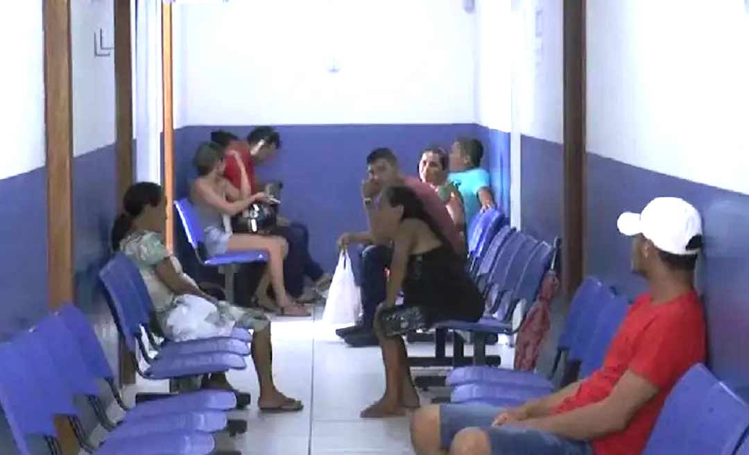 Pacientes reclamam da falta de médicos em posto de saúde de Cruzeiro do Sul