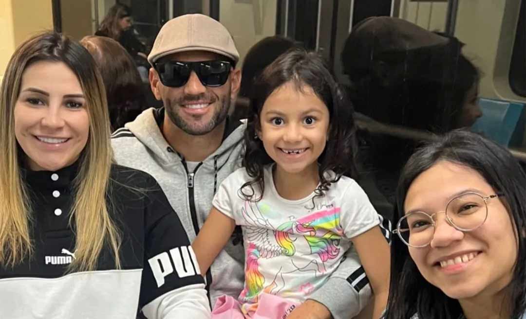 Weverton, do Palmeiras, realiza sonho e anda de metrô em São Paulo; vídeo 