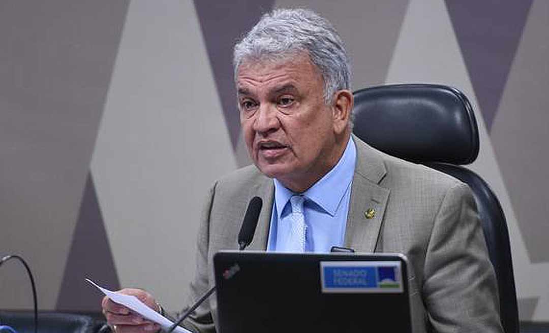 “Eu achei que o Bocalom ainda era meu amigo”, diz Petecão após ser informado sobre exonerações de indicados na prefeitura