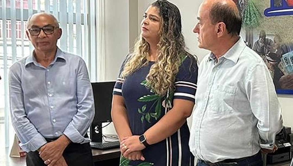 Entre Petecão e Bocalom, Pastor Bezerrinha escolhe ficar com o prefeito