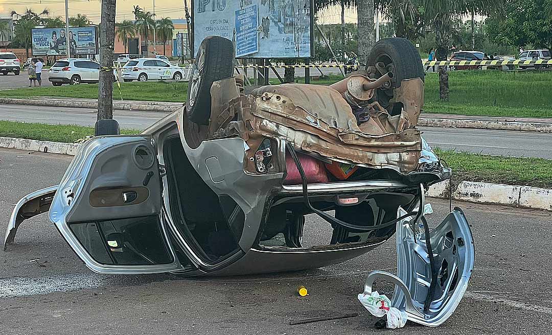 Jovem que capotou carro na Avenida Amadeo Barbosa não tinha CNH