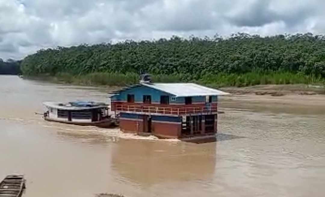 Vídeo de mudança de casa pelo rio no interior do Acre faz sucesso na rede