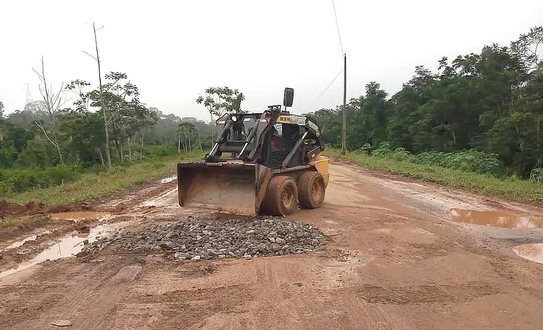 Após decretação de emergência, Dnit tapa buracos com pedras na BR-364