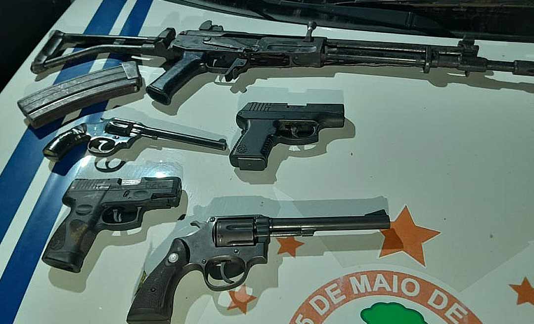 Polícia Militar apreende cinco armas e prende seis pessoas que atiravam em via pública na Cidade do Povo