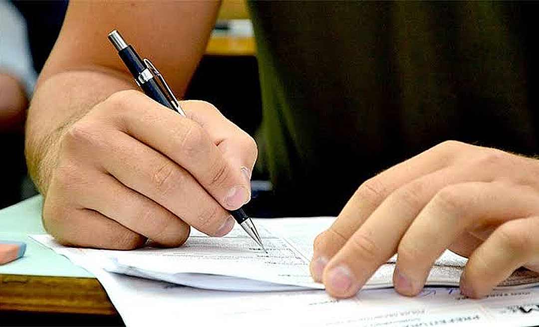 Com mais de 4,4 mil vagas para professores e mediadores, Educação realiza concurso neste domingo em 11 municípios acreanos