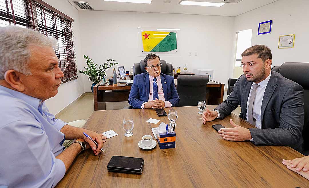 Gonzaga e Nicolau recebem Petecão e pedem ajuda para construção da nova Aleac