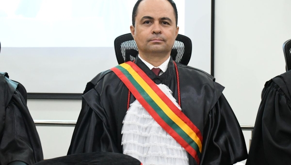 Desembargador Junior Alberto é escolhido como membro do TRE-AC