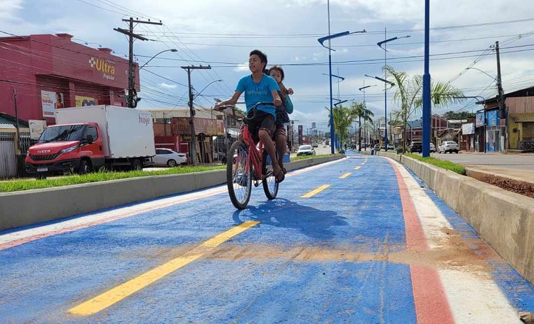 Primeira etapa da ciclovia azul na Via Chico Mendes é concluída