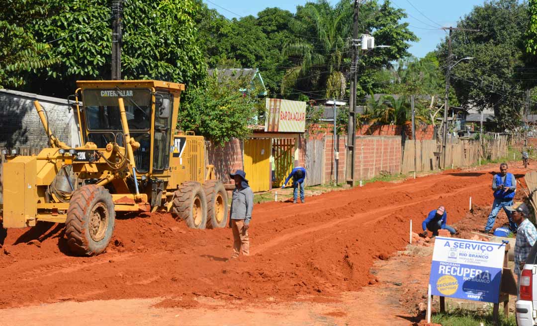 Prefeitura presente: mais ruas recebem melhorias por meio do Programa Recupera Rio Branco