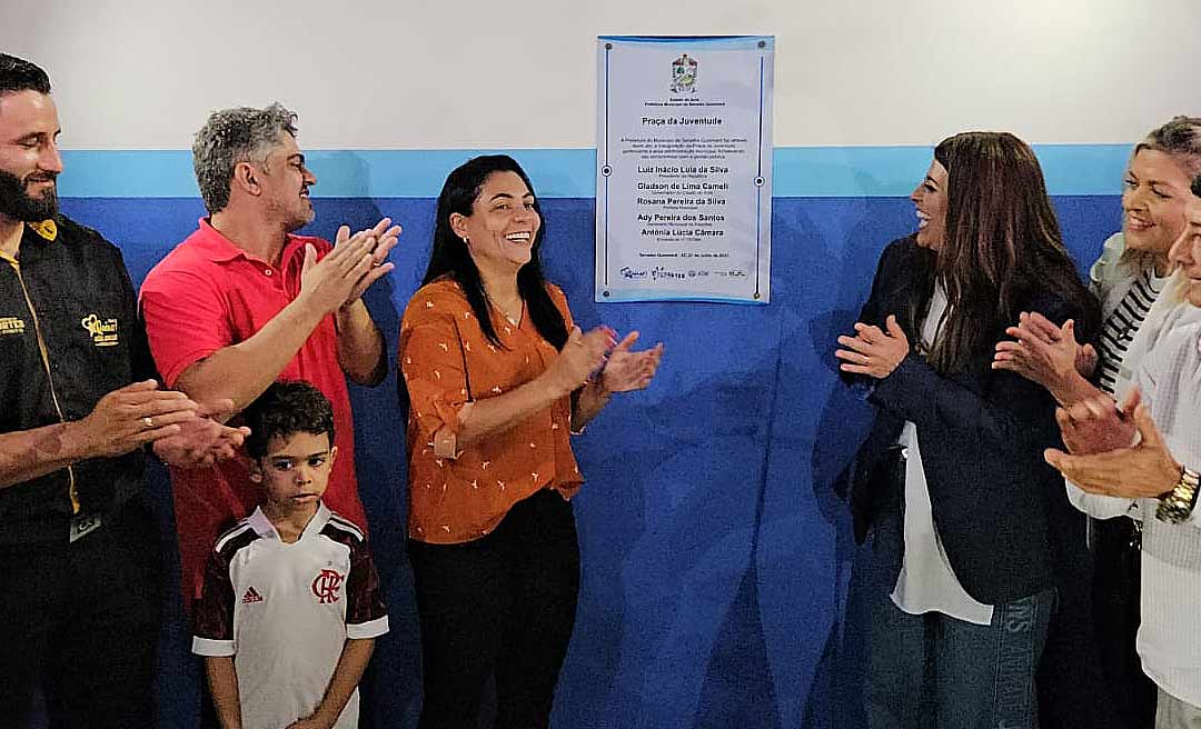 Praça da Juventude é entregue à população do Quinari por Rosana Gomes em noite de festa e emoção