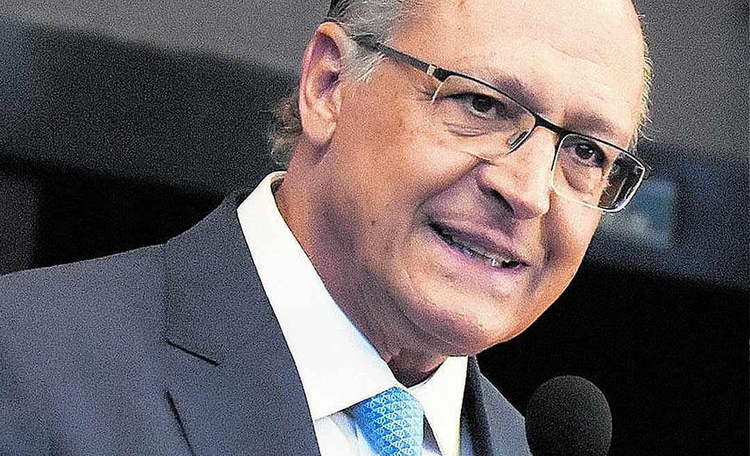 Prédio do Ministério de Alckmin é evacuado em Brasília