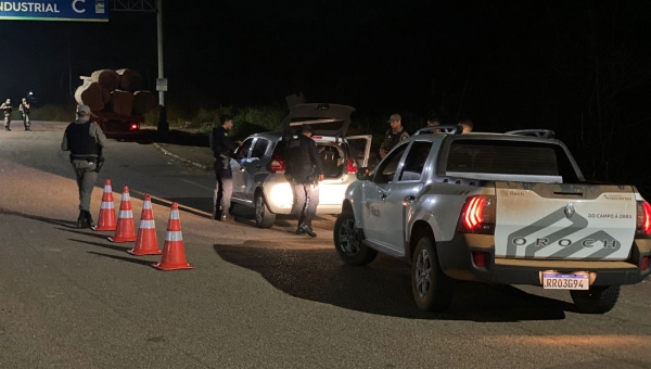 Polícia Militar do Acre reforça policiamento nas ruas durante rebelião em presídio