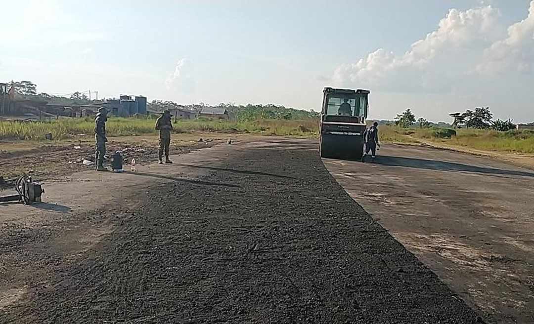 Governo conclui tapa-buraco na pista de pouso de Santa Rosa do Purus