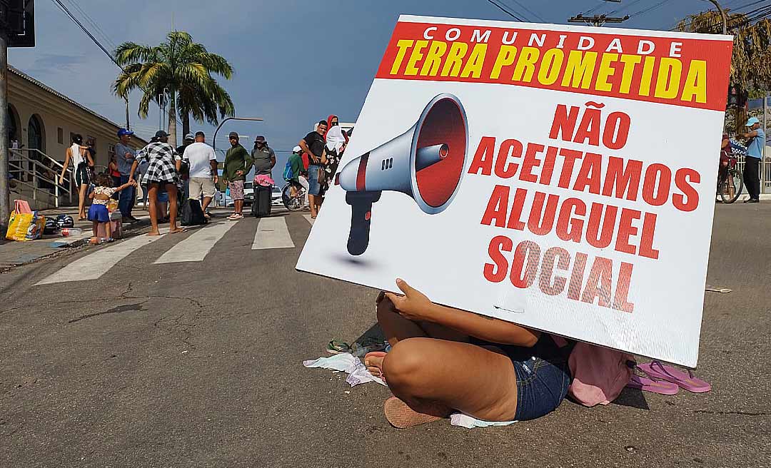 Ocupantes de área no Irineu Serra paralisam centro de Rio Branco