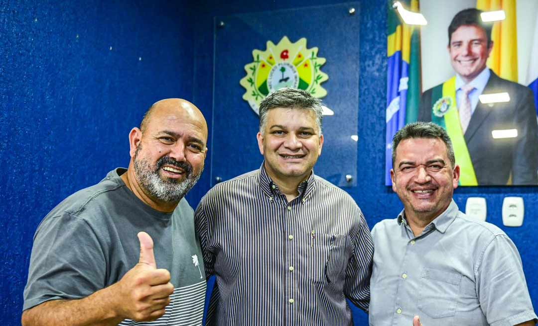 Deputado André Vale vai ao Deracre em busca de melhoria para o Ramal Granada, em Acrelândia