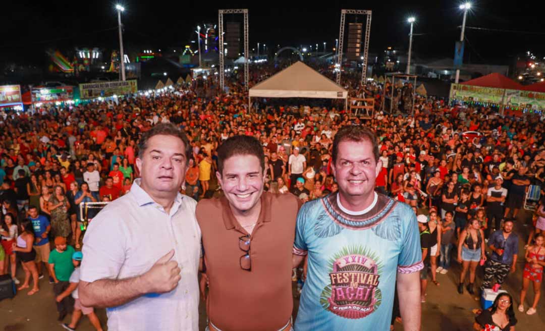 Abertura do Festival do Açaí de Feijó atrai multidão