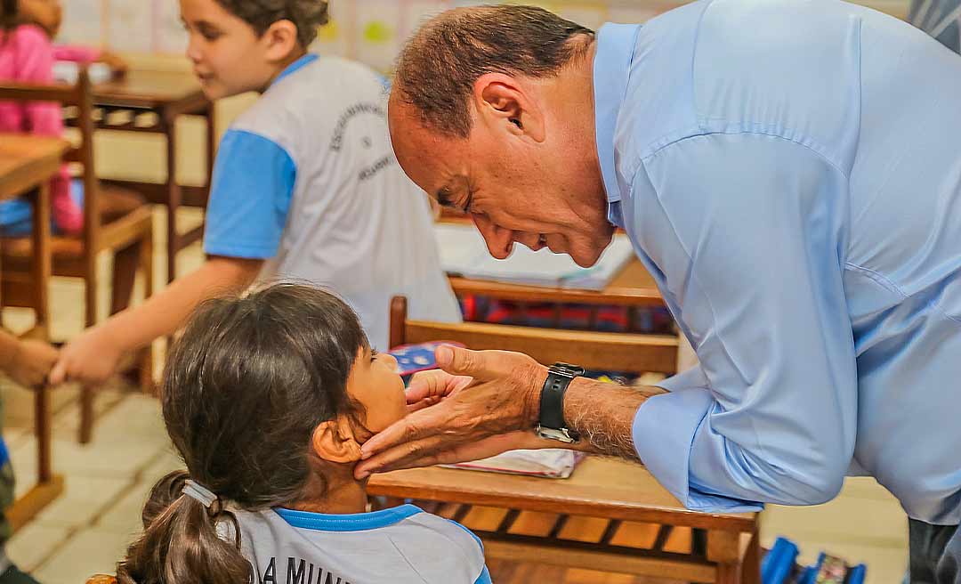 Bocalom e Nabiha Bestene visitam escola e comemoram avanços na educação em Rio Branco