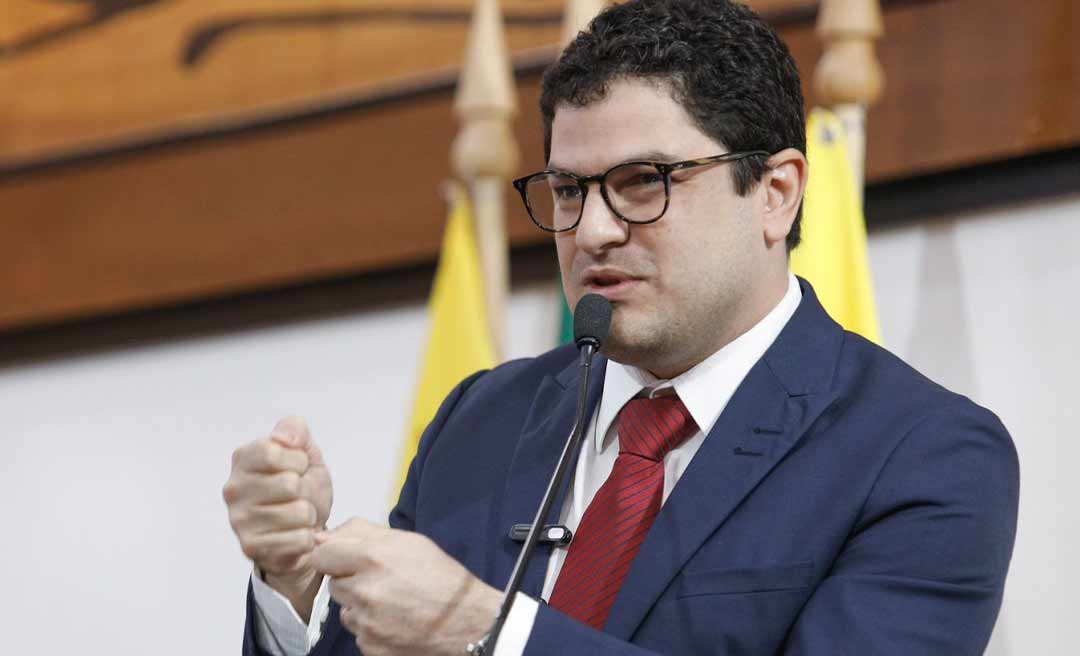 Ribeiro apresentará Decreto Legislativo para cancelar carona para reformas de escolas entre SEE e empresa do Maranhão; "Para resguardar o erário público"