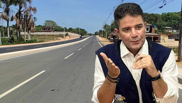 Em Cruzeiro do Sul, Gladson assina retomada das obras da Estrada do Aeroporto; serviços estavam suspensos pela Ptolomeu